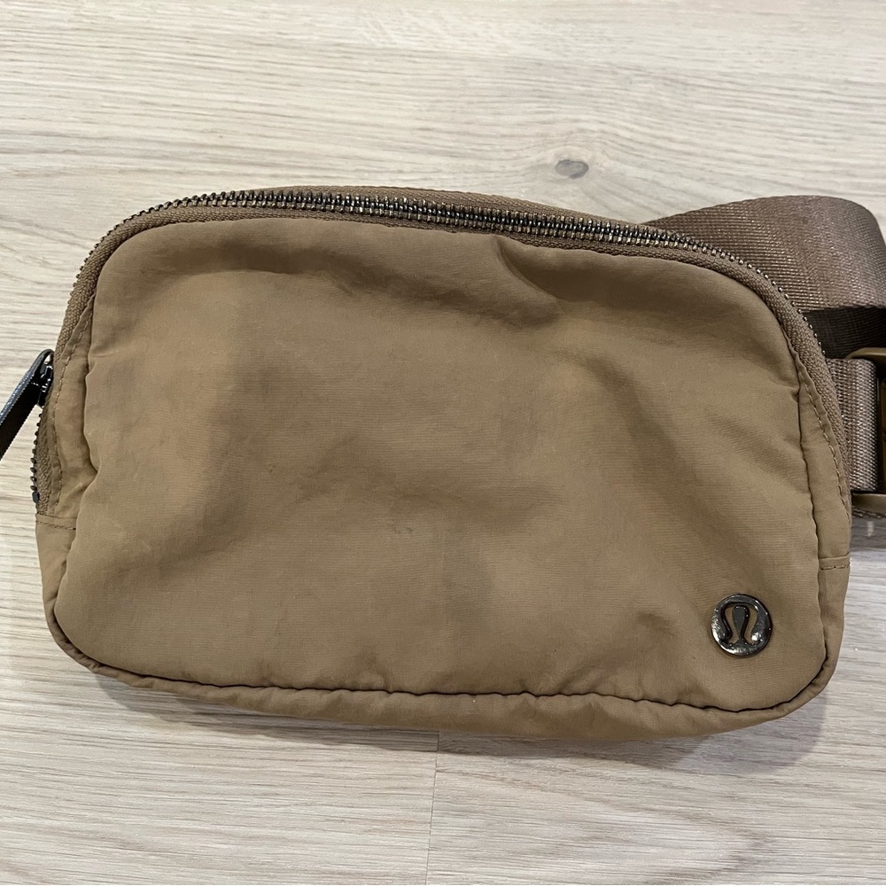 lululemon athletica Everywhere Belt Bag 1L
